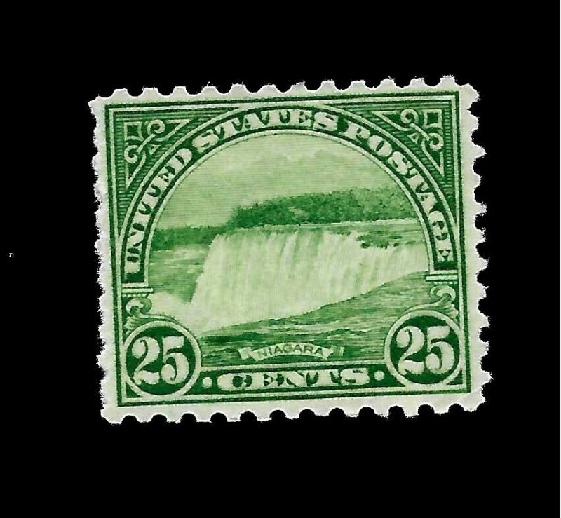 US 1931 Sc# 699  25c  Niagara Falls Mint NH - Vivid Color - Centered -