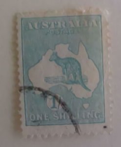 AUSTRALIA # 109 cat 11.00 EURO  (=$ 14.00)