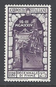 Italy Sc # 320 mint hinged (SC)