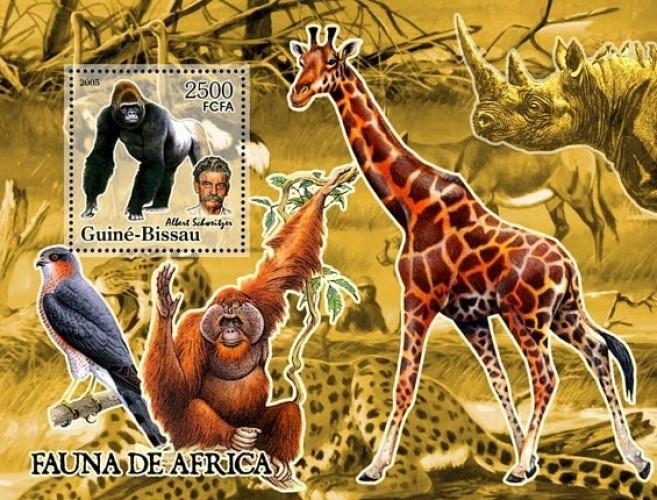 GUINEA BISSAU 2005 SHEET SCHWEITZER WILDLIFE MONKEYS GIRAFFES GORILLAS BIRDS