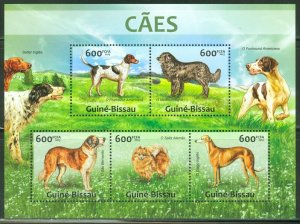 GUINEA BISSAU  2013  DOGS   FOXHOUND ST. BERNARD SETTER SPITZ  SHEET MINT NH