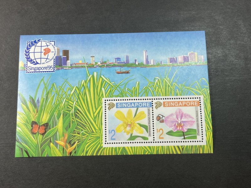 SINGAPORE # 616b--MINT NEVER/HINGED----SOUVENIR SHEET----1992