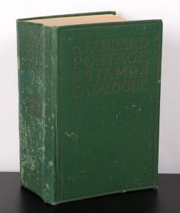 CATALOGUES 1931 Scott's Postage Stamp Catalogue.