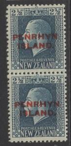 PENRHYN ISLAND SG24b 1920 2½d BLUE VERTICAL PAIR(SG24/a) MTD MINT