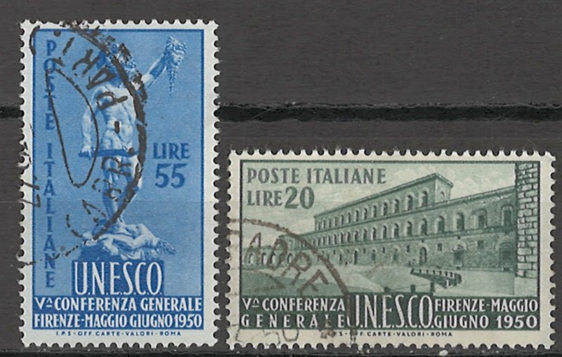 COLLECTION LOT # 5773 ITALY #533-4 1950 CV+$19