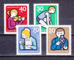 Germany. Scott cat. 9nb106-109. Youth issue.  ^