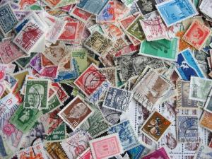 Worldwide packet 2000 different stamps, worth checking this group out!