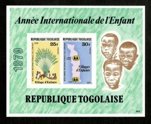 Togo 1979 - International Year of Children - Souvenir Sheet of 2- 1028A  - MNH