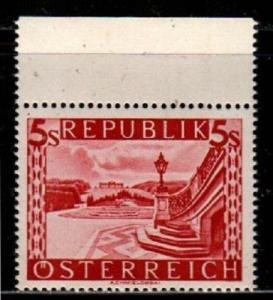 Austria Scott 595 Mint NH (Catalog Value $30.00)