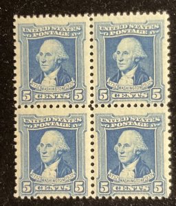 710 George Washington by Charles Peale 1 MNH 5 c F/VF Block of 4   1932