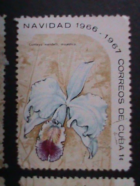 ​CUBA -1966 VERY OLD STAMPS-CHRISTMAS STAMPS-LOVELY FLOWERS-USED VERY FINE