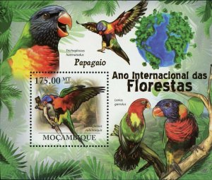 Parrots Stamp Birds Trichoglossus Haematodus Souvenir Sheet MNH