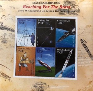 Burkina Faso - 1999  - Space, reaching for the stars - Sheet of 6 stamps - MNH