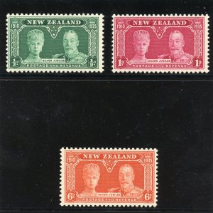 New Zealand 1935 KGV Silver Jubilee set complete MNH. SG 573-575. Sc 199-201.