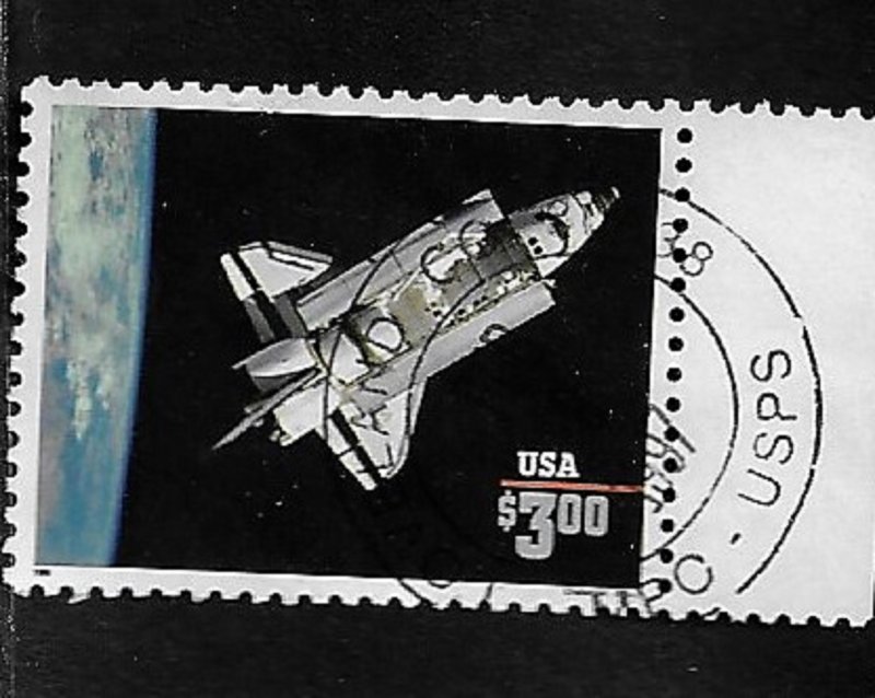 U.S.A. 1995 $3.00 SPACE SHUTTLE CHALLENGER on Priority Mail Stamp Scott #2544...