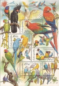 Czechoslovakia - 2004 Parrots, Lovebird, Macaw - 4 Stamp Sheet - Scott #3250