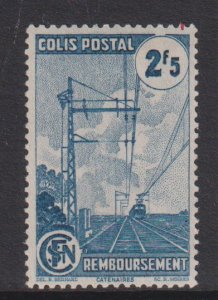 France  #Q197  MH 1944 Parcel Post  2.5fr electric train