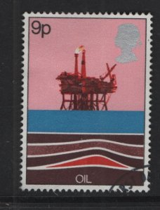 Great Britain  #827  used 1978  energy resources 9p  oil