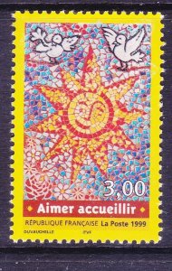 France 2730 MNH 1999 Loving Welcome Issue Very Fine