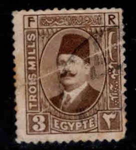 Egypt Scott 130 Used oblique creased stamp