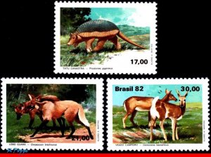 1801-03 BRAZIL 1982 BRAZILIAN FAUNA, ARMADILLO, WOLVES AND DEER, C-1261-63 MNH