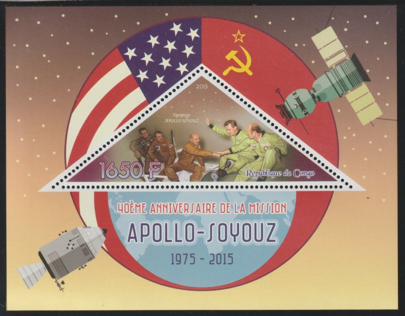 APOLLO - SOYUZ   perf deluxe sheet with TRIANGULAR VALUE mnh