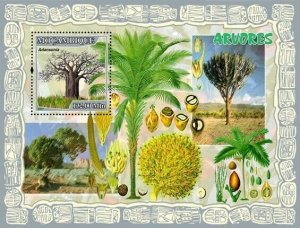 Mozambique 2007 MNH - Trees, Fruits. Sc 1803, YT 151, Mi 2918/BL209. MNH