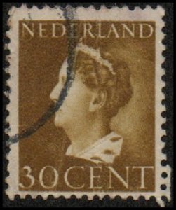 Netherlands 224 - Used - 30c Queen Wilhelmina (1940) (cv $0.35)