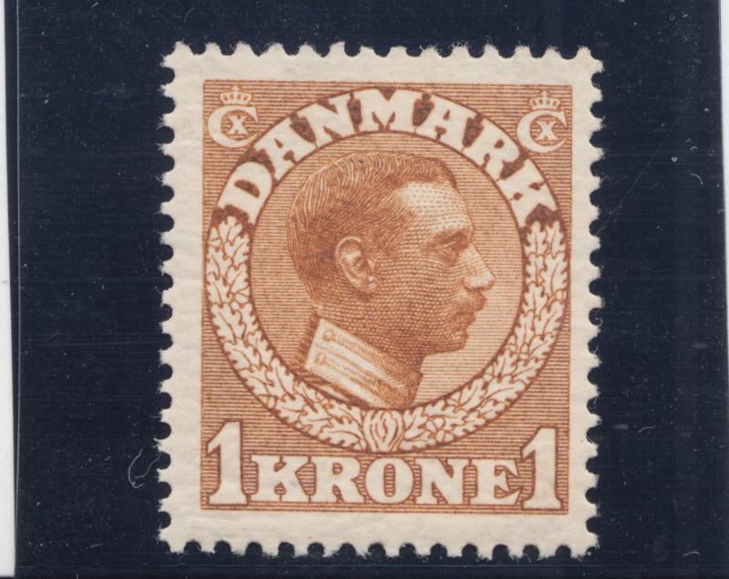 Denmark Sc 132 MNH. 1913 1k yellow brown King Christian X, fresh, VF. 