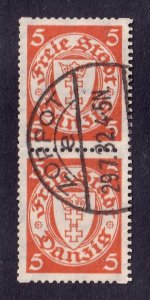 DANZIG — SCOTT 170e — 1924 5pf ARMS, SYNCOPATED, WHITE PAPER— USED PAIR —SCV $45