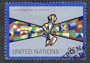 United Nations #291-292 1¢ & 25¢ Definitives (1976). Used. Scrapes on #291