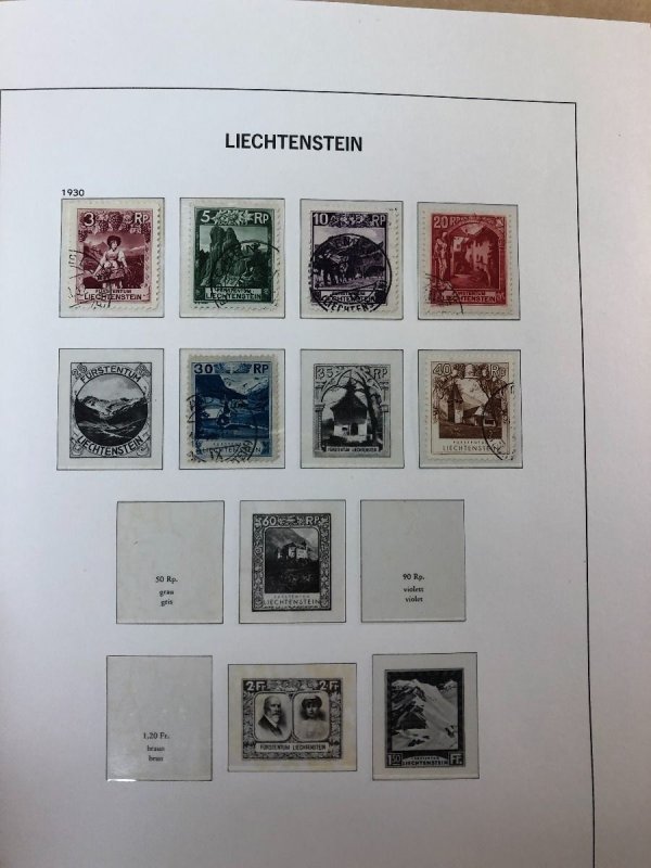 LIECHTENSTEIN – SOLID COLLECTION IN PAIR OF HINGELESS DAVO ALBUMS – 425277