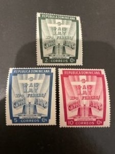 Dominican Republic sc 450-452 MH
