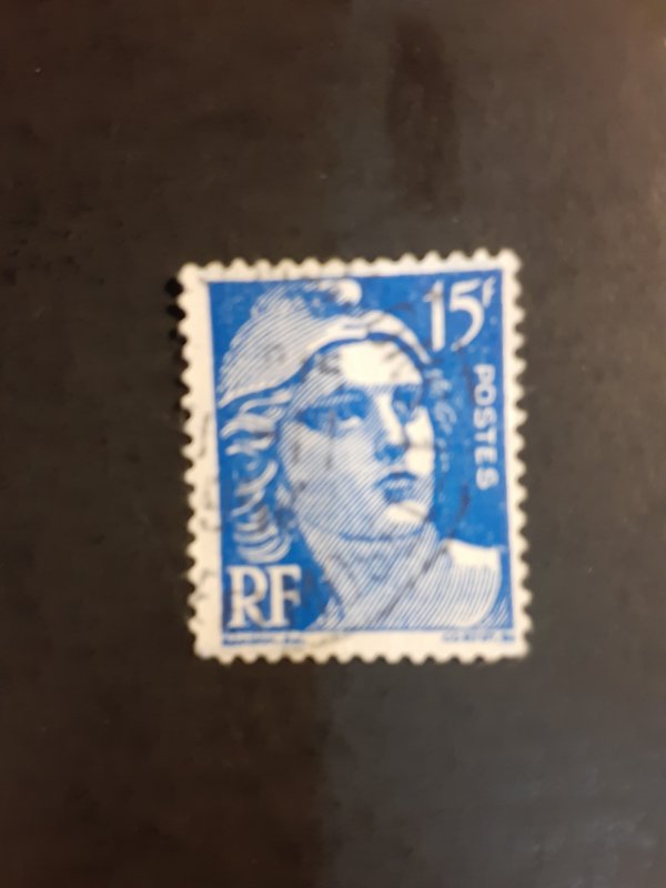 +France #653               Used