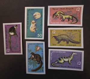 VIETNAM Imperf Stamp Lot Animals Mint MNG Unused T19416