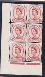 4½d Wilding Multi Crown on White Cyl 6 Dot perf A(E/I) UNMOUNTED MINT 