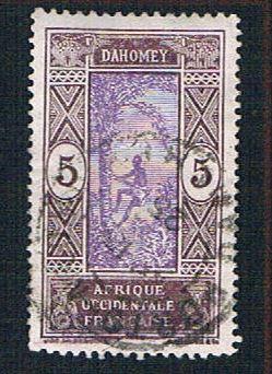 Dahomey 45 Used Man climbing Oil Palm (BP09920)