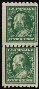 US #390 VF mint never hinged, Pair, super fresh, paste up,  CHOICE!