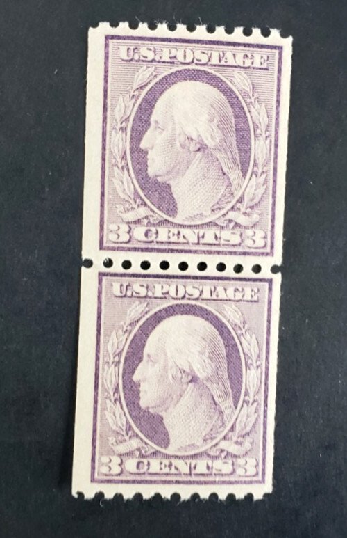 US Scott # 489  Vertical  Coil Pair 1918 3 Cents, Washington , Mint Hinged.