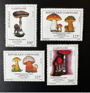 1999 Gabon Gabon Mi. 1484 - 1487 Mushrooms Mushrooms Mushrooms RARE!-