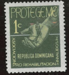 Dominican Republic Scott RA41 MH* 1968 Postal tax stamp