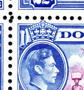 1942 Dominica Sg 103a 2½d Doubling of Cross and Pearls Unmounted Mint