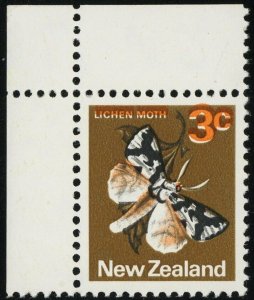 New Zealand #918 Orange Color Shifted Lichen Moth 3c Postage Stamp 1970 Mint NH