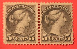 CANADA USED PAIR OF QUEEN VICTORIA 5 CENT SMALL QUEENS