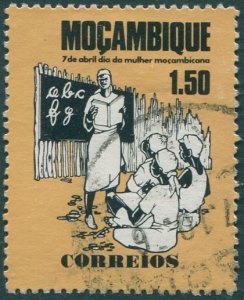 Mozambique 1976 SG660 1e.50 Teaching FU