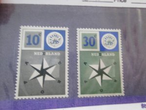 Netherlands #372-3 MLH set  2024 SCV = $3.95