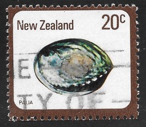 New Zealand #674 20c Sea Shells - Paua (Haliotis Iris)