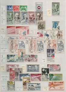 Czechoslovakia 1961/92 A4 8/16 stockbookof commemorative and definitive  Stamps