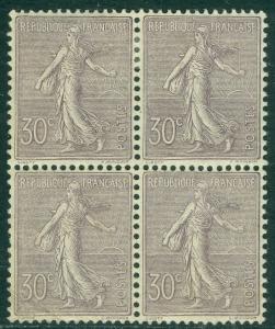 EDW1949SELL : FRANCE 1903 Scott #142 Blk of 4 Bottom 2 stamps NH. Catalog $700.