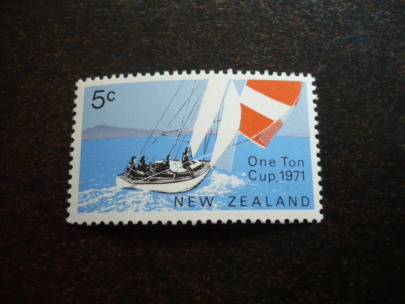 Stamps - New Zealand - Scott# 471 - Mint Never Hinged Part Set of 1 Stamp